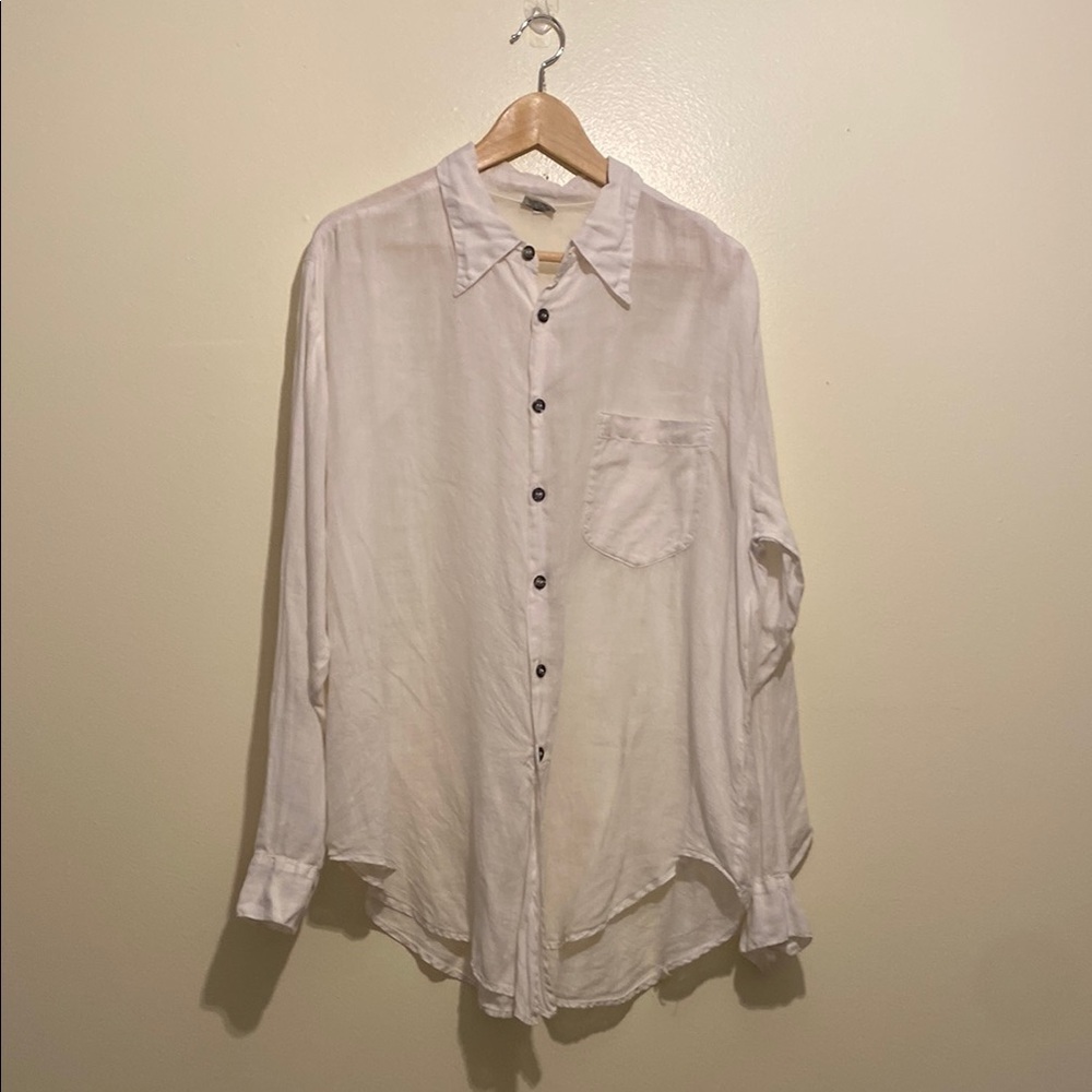CP Shades White Linen Casual Button Down Shirt. Size M